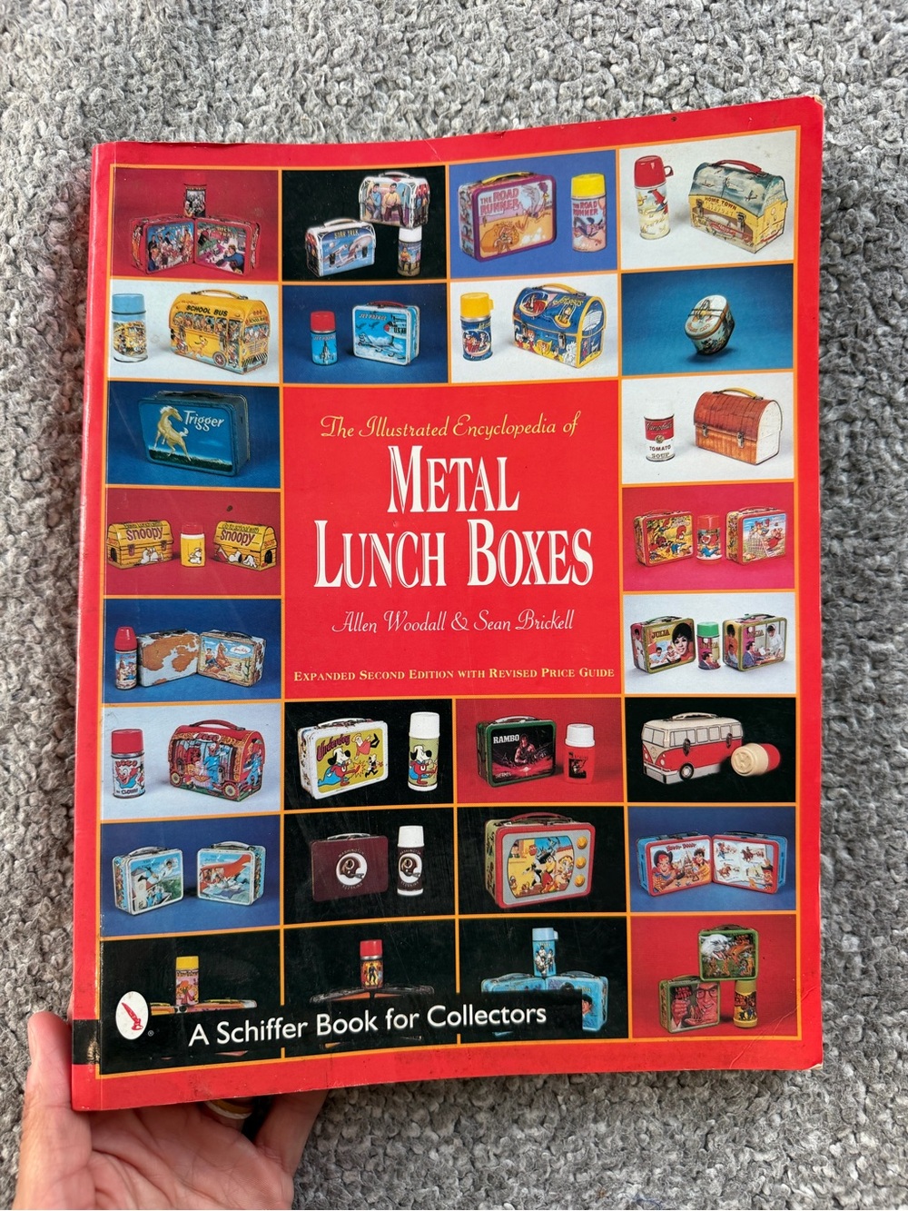 The Illustrated Encyclopedia of Metal Lunch Boxes - Red
